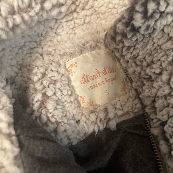 Altar’d State Sherpa - Picture 2 of 3